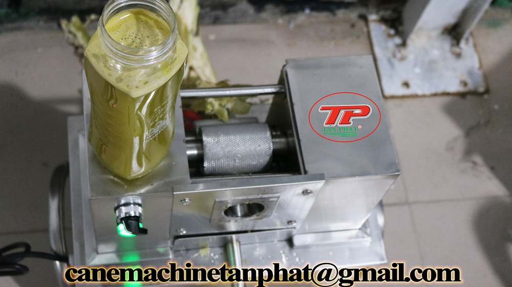 Mini sugarcane juice outlet machine price